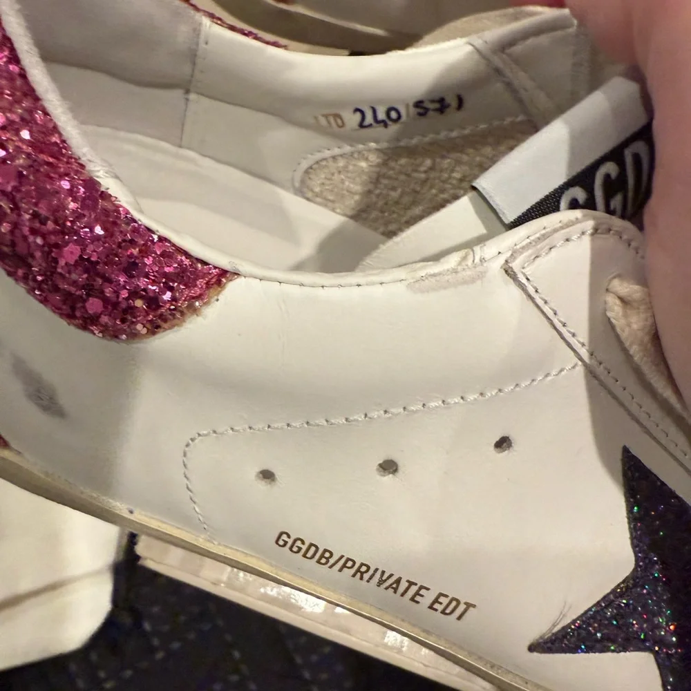 Limited edition Golden goose Super-Star sneakers - Picture 3 of 10
